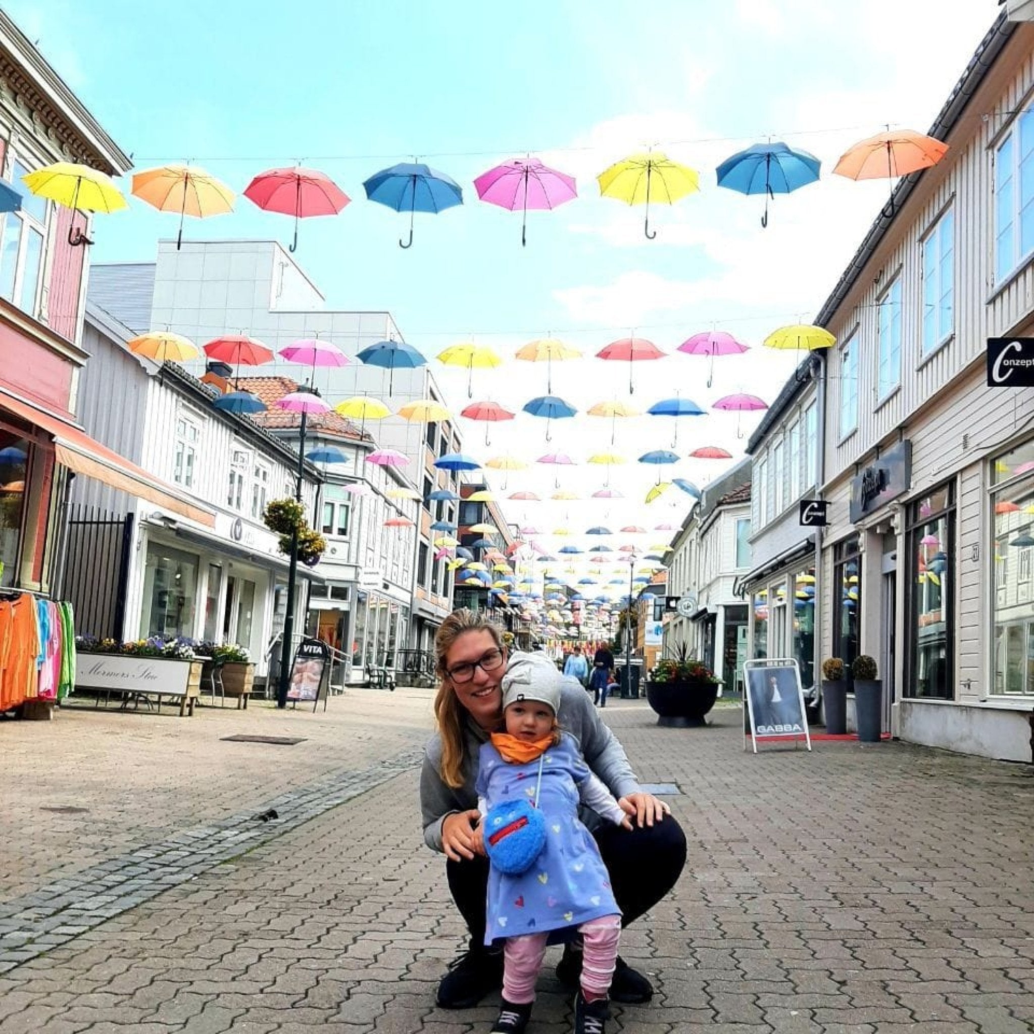 Neues Baby, neuer Job, und trotzdem Work-Life-Balance? Interview mit der Senior Customer Experience Managerin bei ooia - Babybox and Family