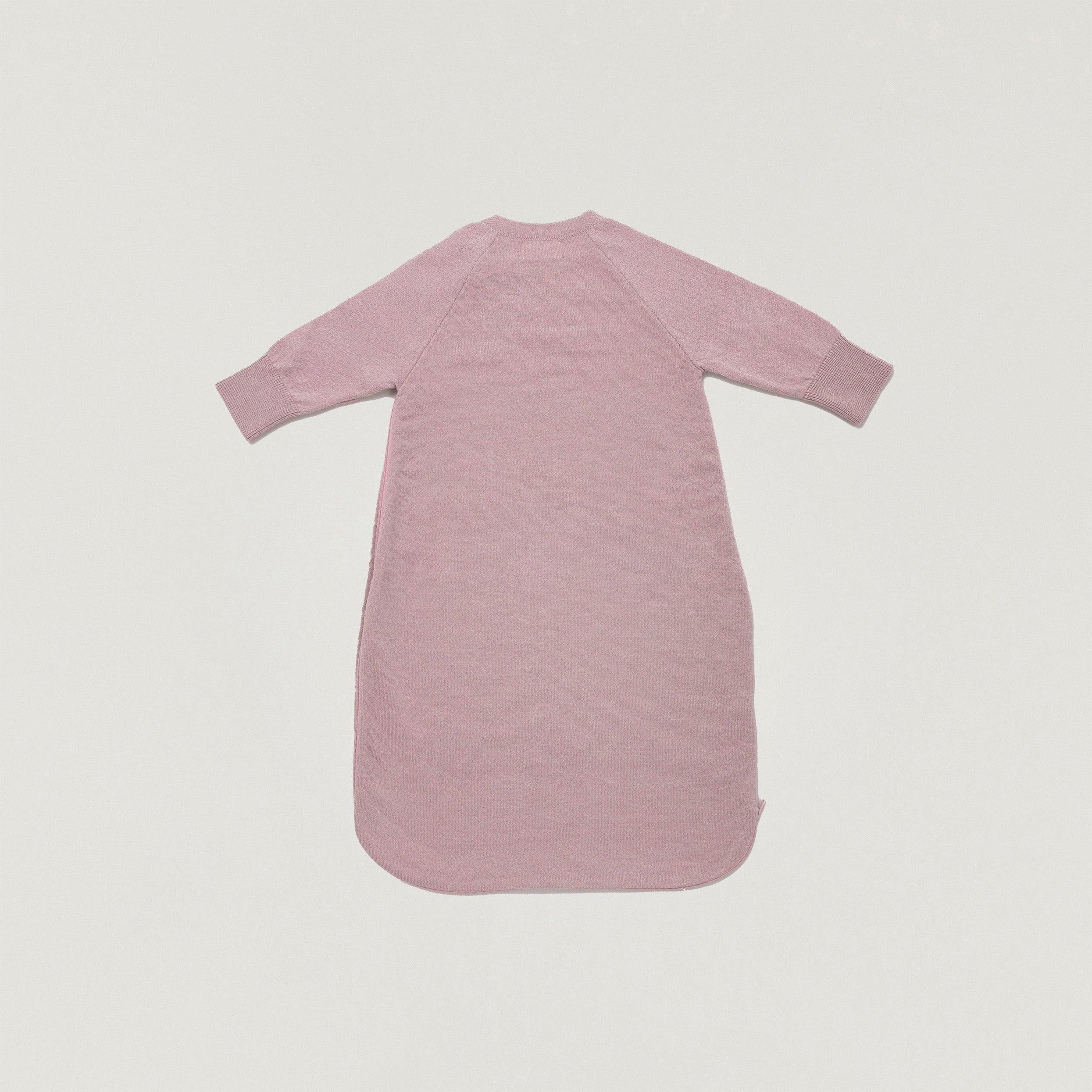 #HIDDENBabyschlafsack aus der Babybox Collection aus 100% feiner Merinowolle in der neuen Farbe spring-rose Produktbild von hinten