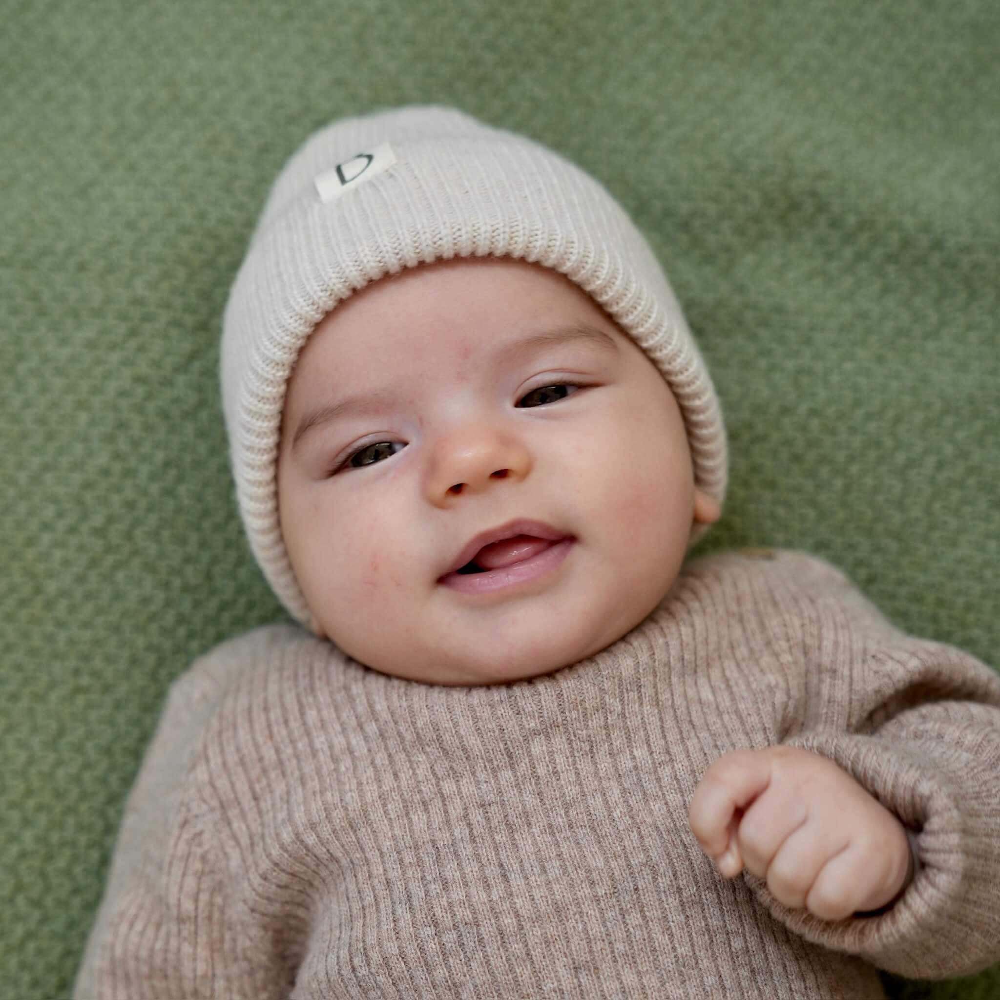 Baby Beanie aus Wolle (Merino)