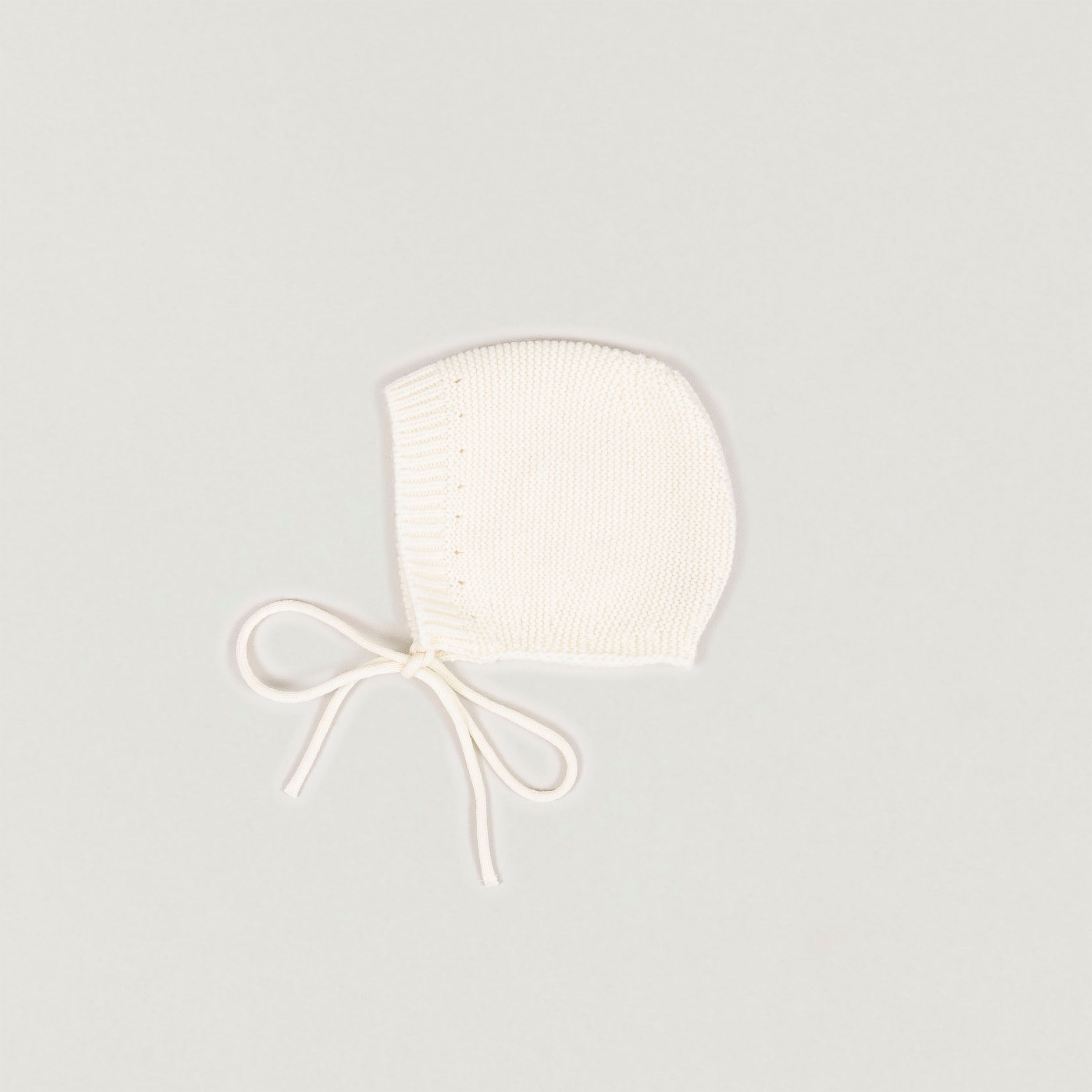 Produktfoto Mütze aus der Babybox Collection aus Yak & Kaschmir Wolle in der Farbe nature