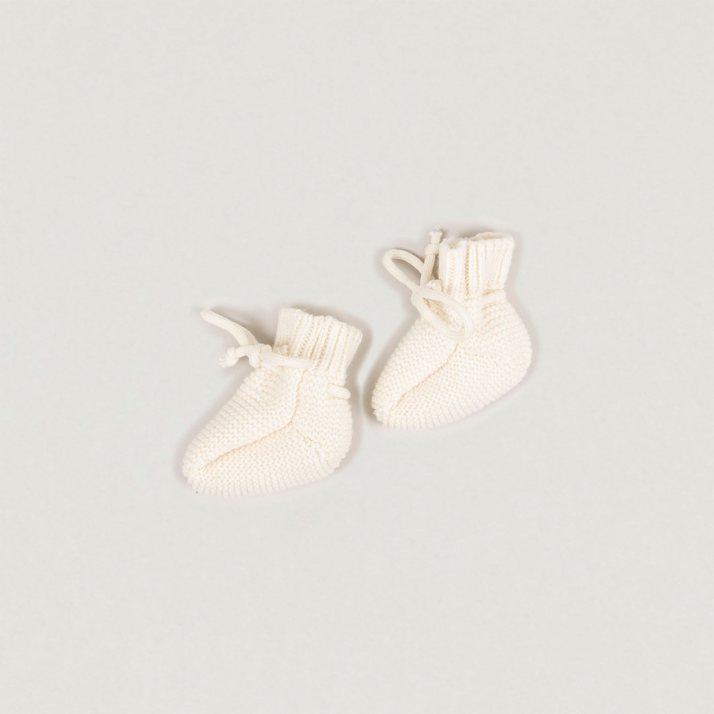 Produktfoto Schuhe aus der Babybox Collection aus Yak & Kaschmir Wolle in der Farbe nature