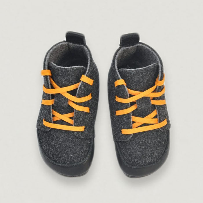 Lieblinge ökologische Lauflernschuhe schadstofffrei FILZBOOTIES für Laufstarter_top view #farbe_schwarz