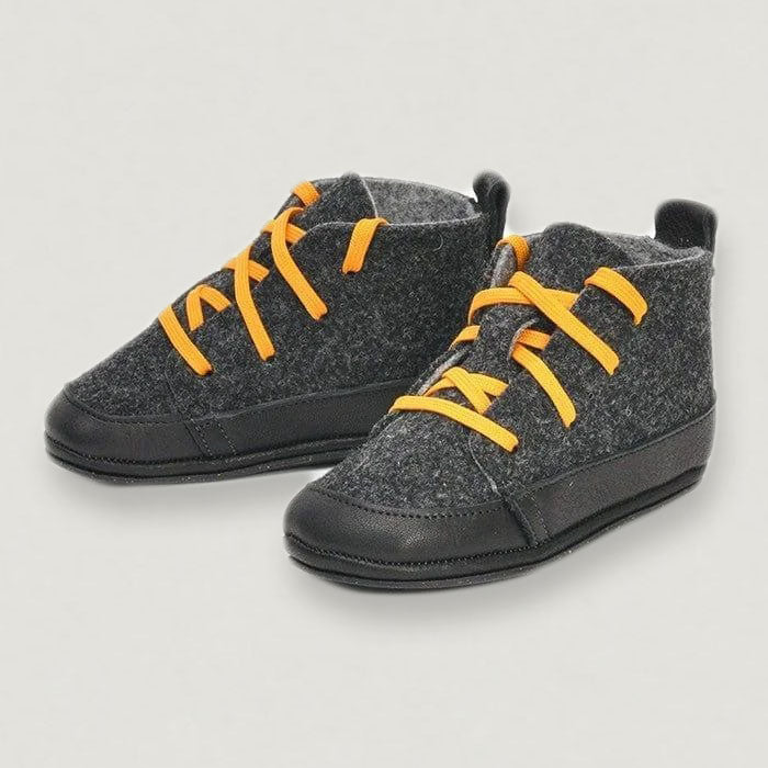 Lieblinge ökologische Lauflernschuhe schadstofffrei FILZBOOTIES für Laufstarter #farbe_schwarz