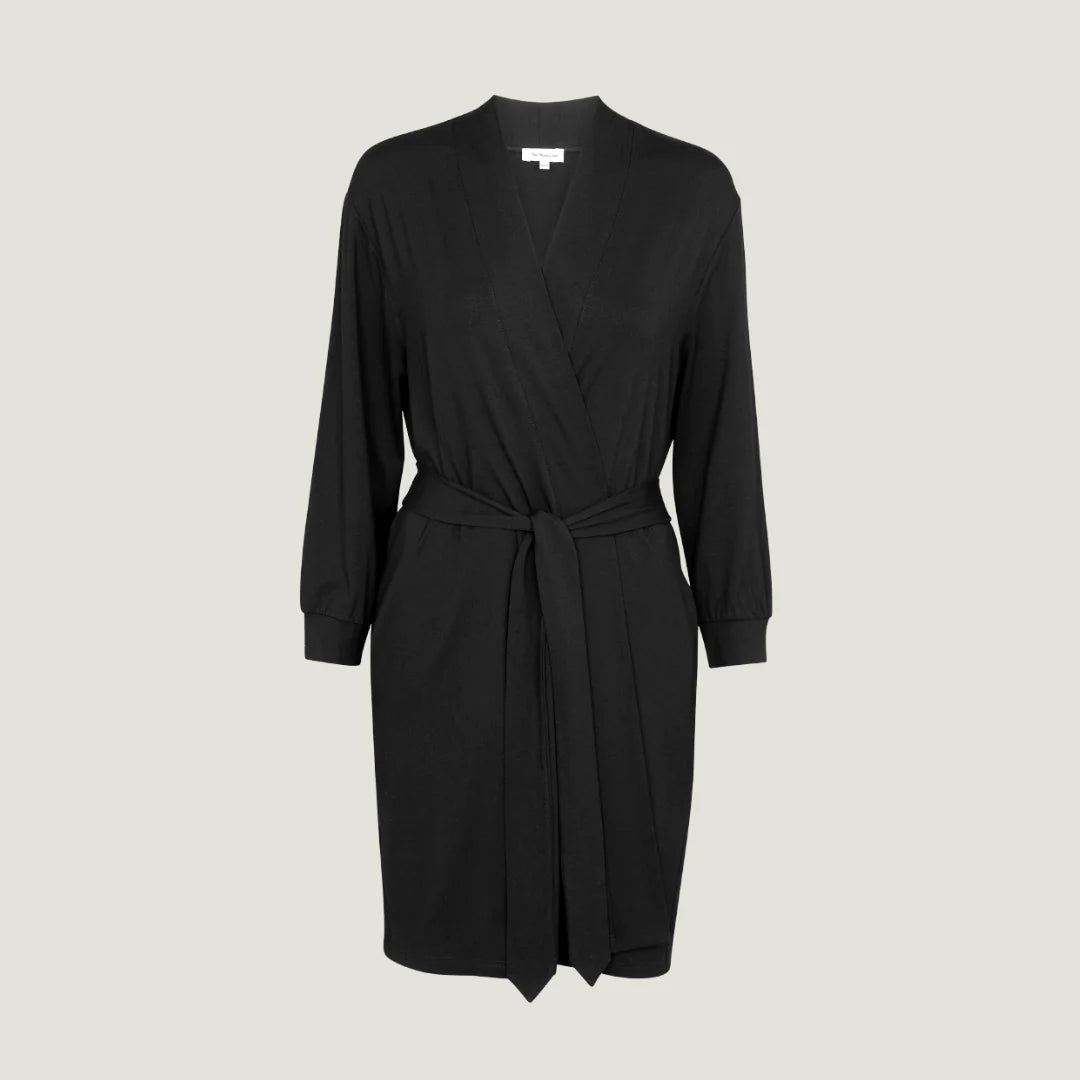 Schwarze Wickeljacke von The Mama Set
