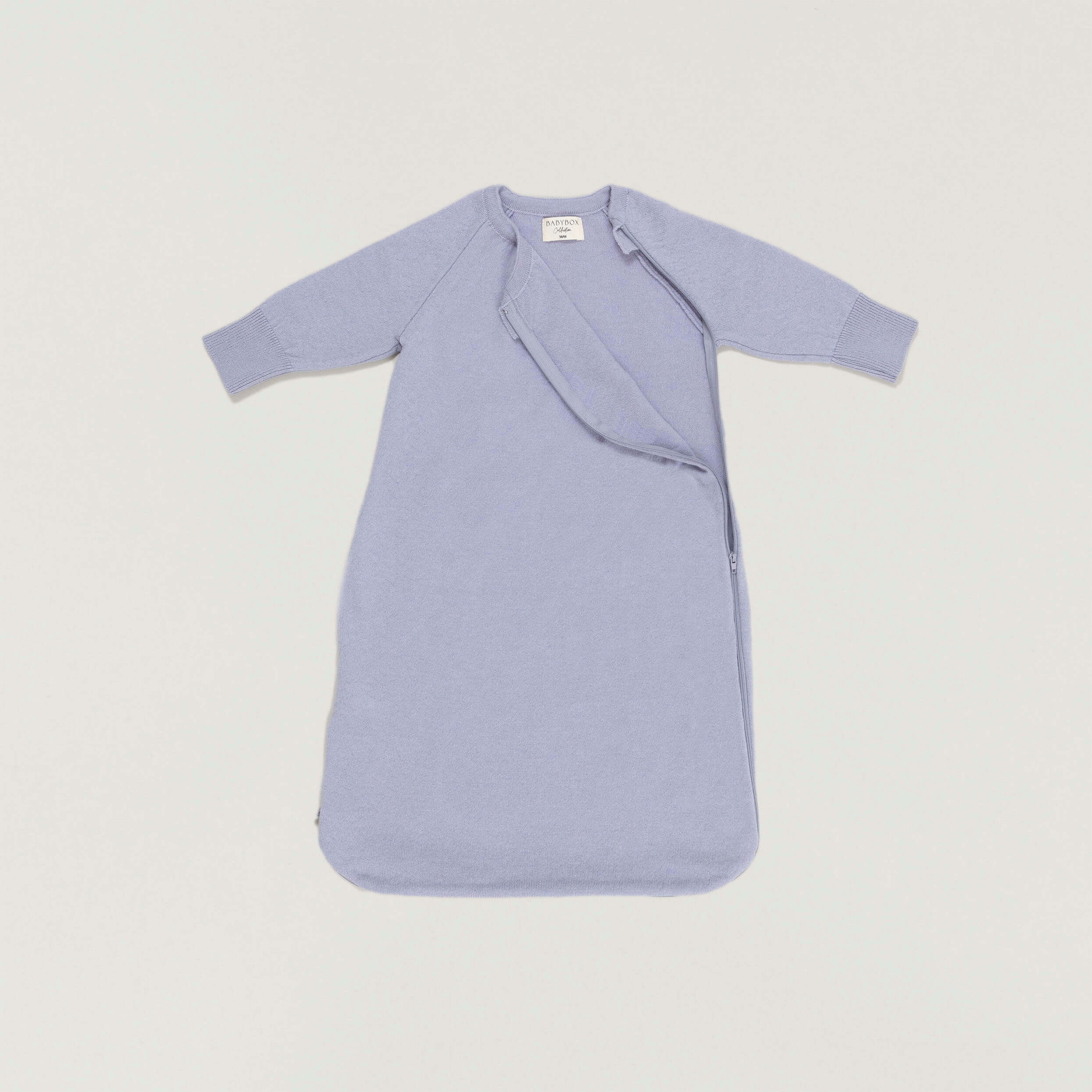 #HIDDENProduktfoto Babyschlafsack aus der Babybox Collection in dusty blue offen