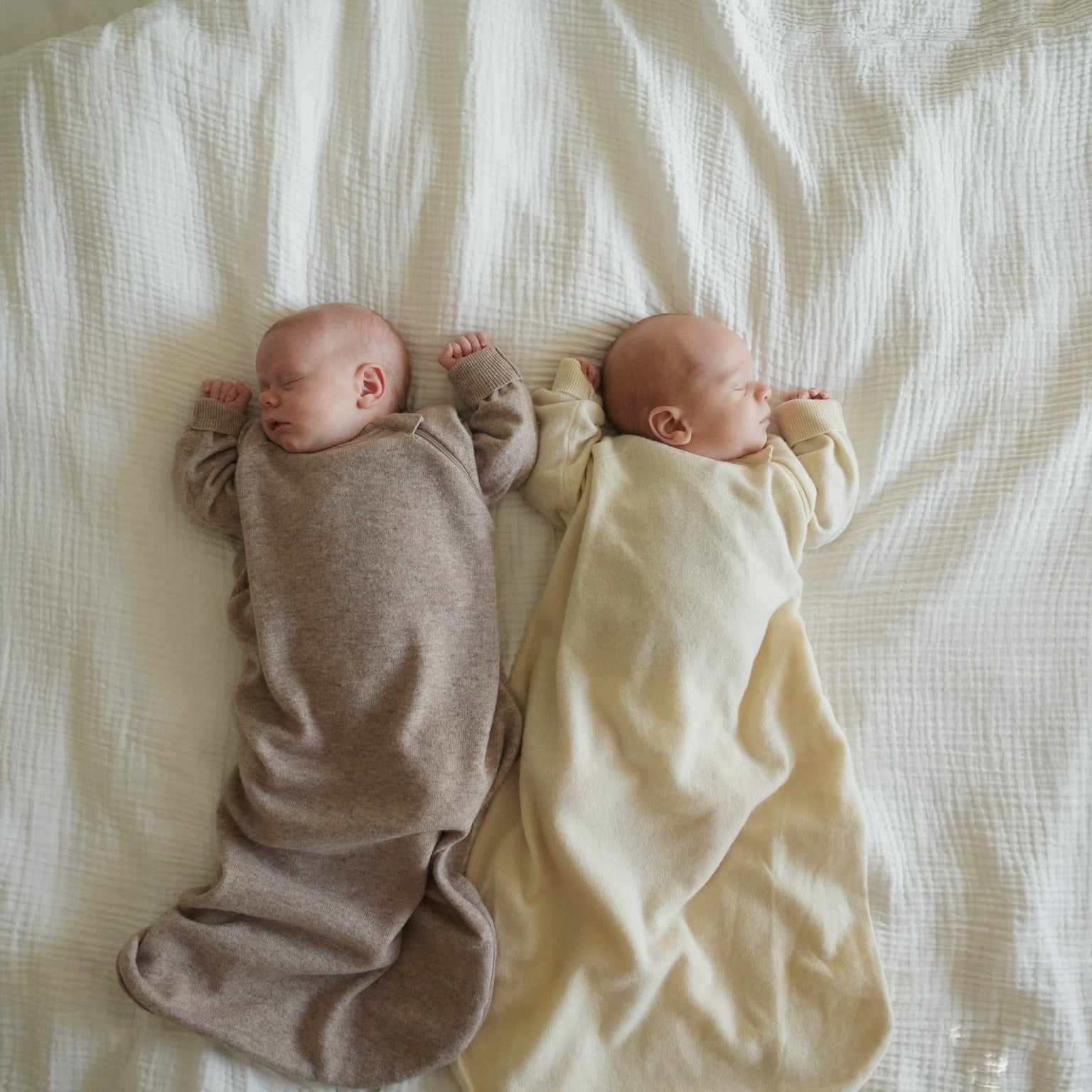 Zwillinge im Babybox Schlafsack