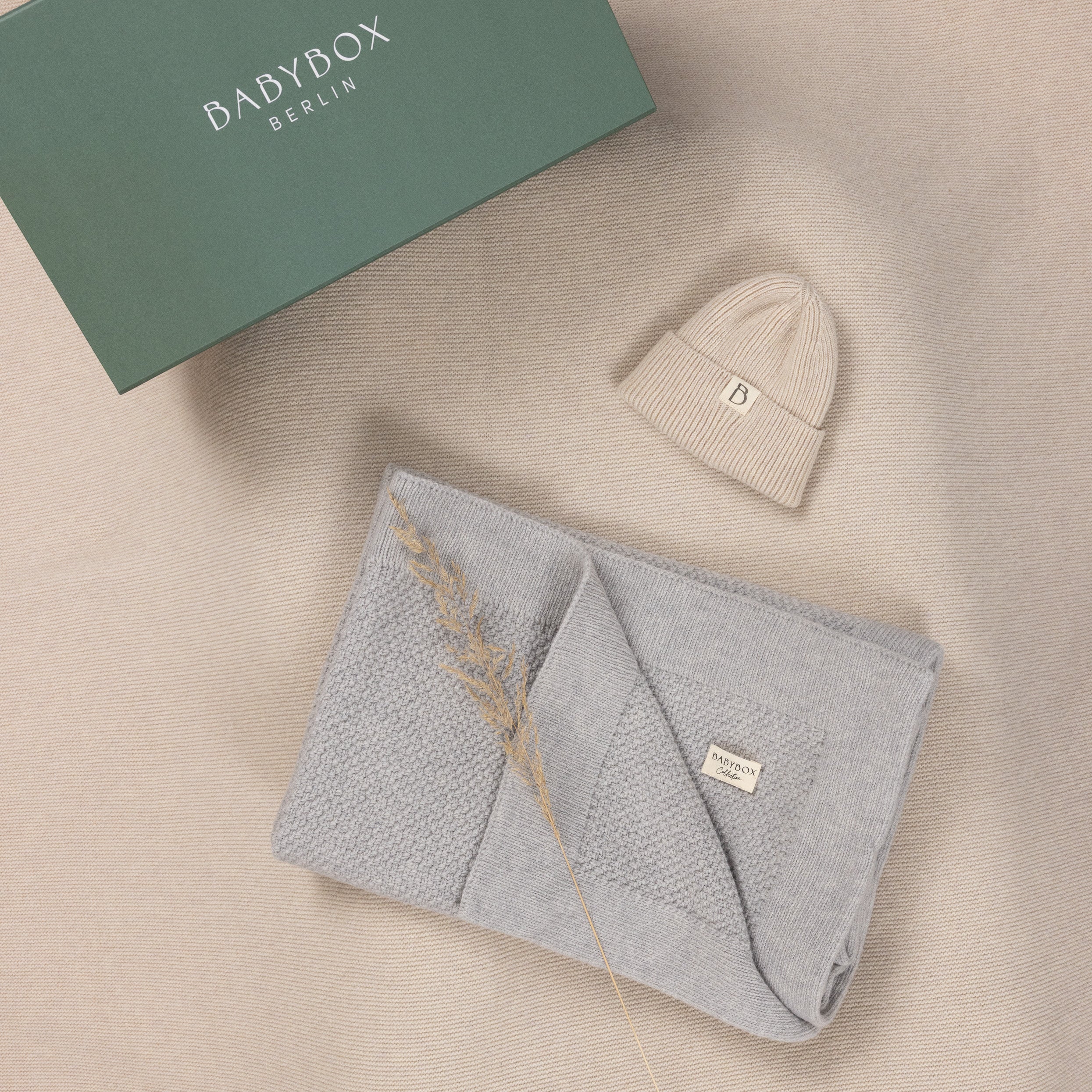 Babybox Cozy Deluxe – Merino & Cashmere Geschenkbox