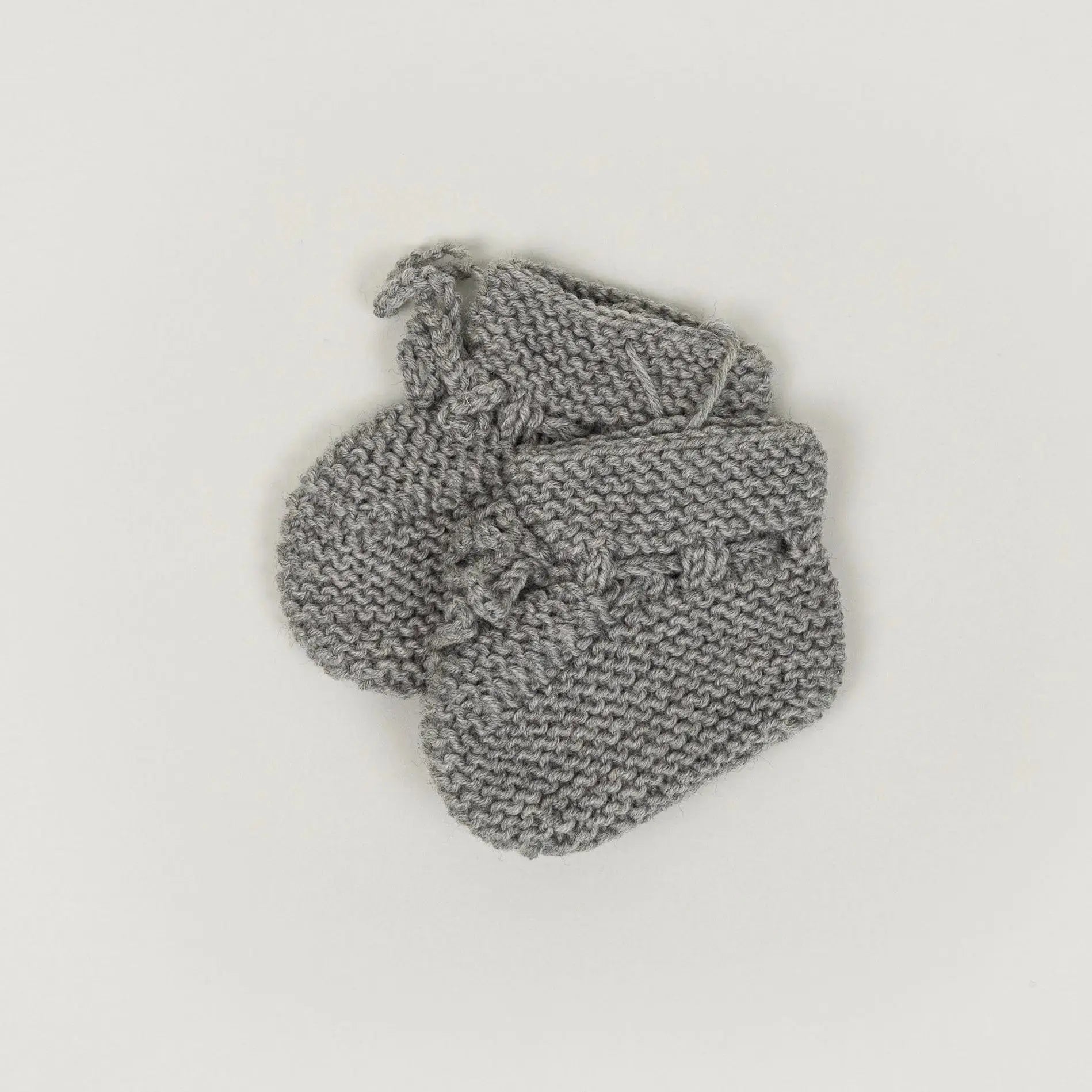 Kuscheloutfit Deluxe – Premium Babybox "Grau"