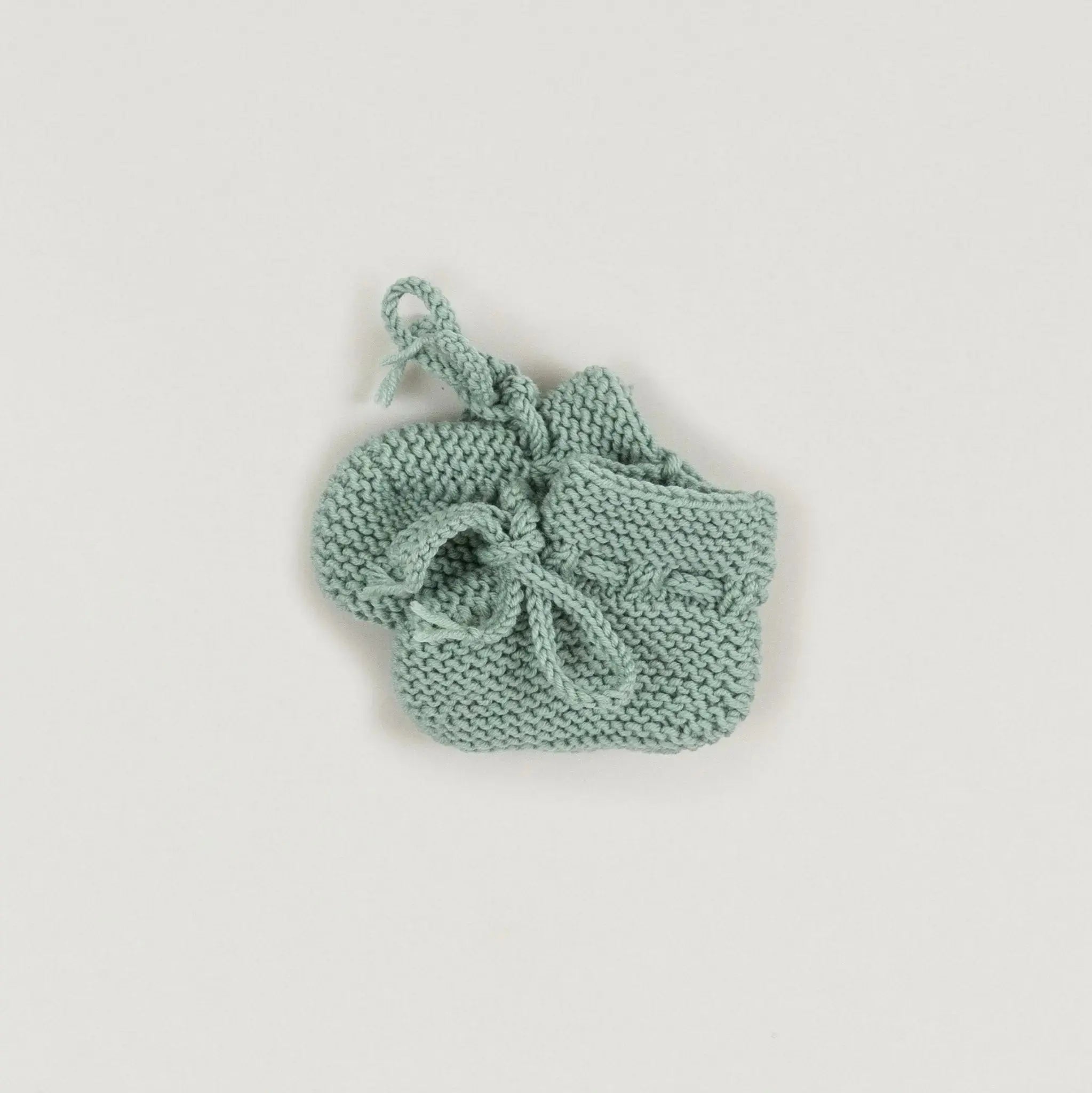 Handgestrickte Baby-Strickschuhe aus Wolle in Auslauffarben BabyBox Collection Handmade #HIDDEN