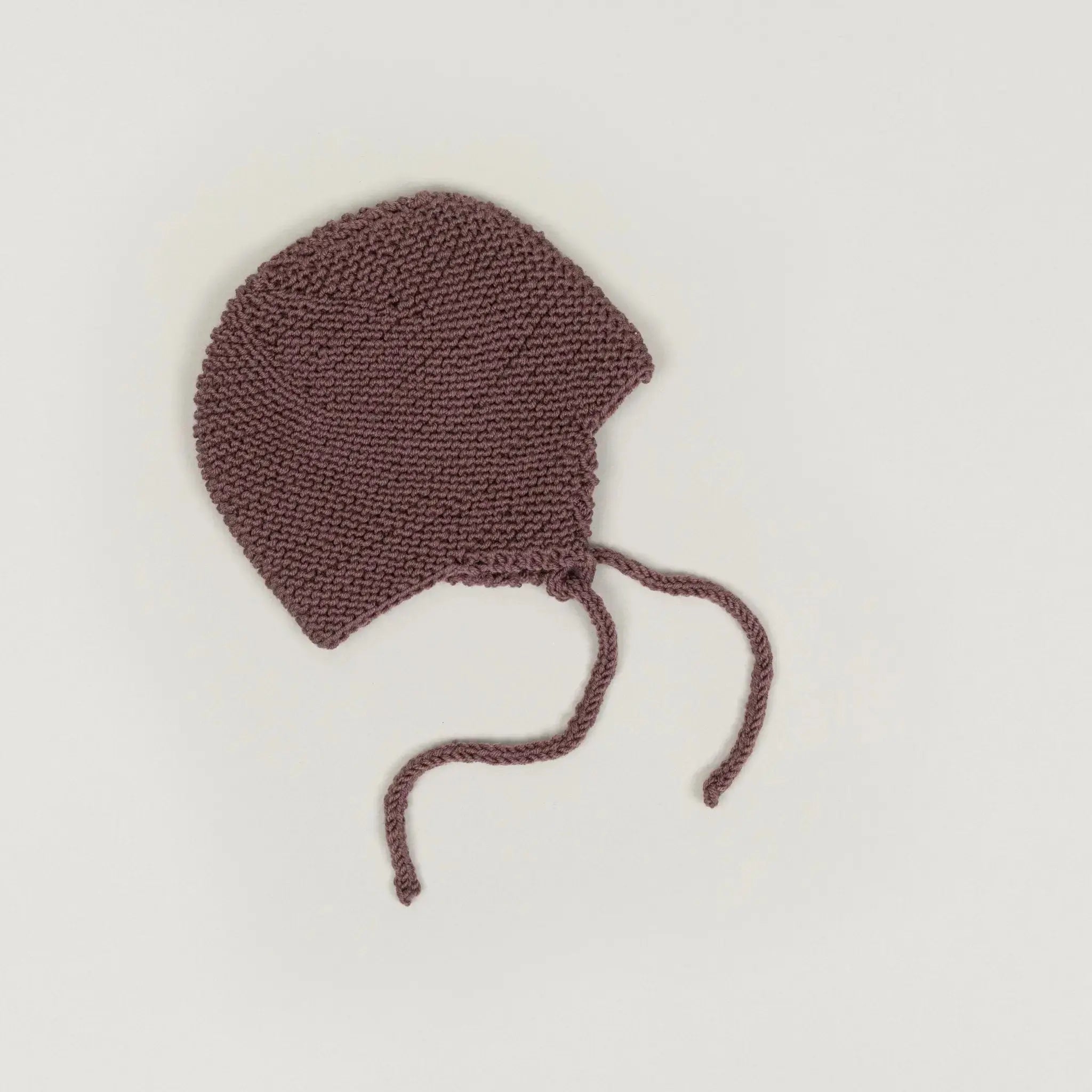 Handgestrickte Baby-Mütze aus Merinowolle – Made in Germany