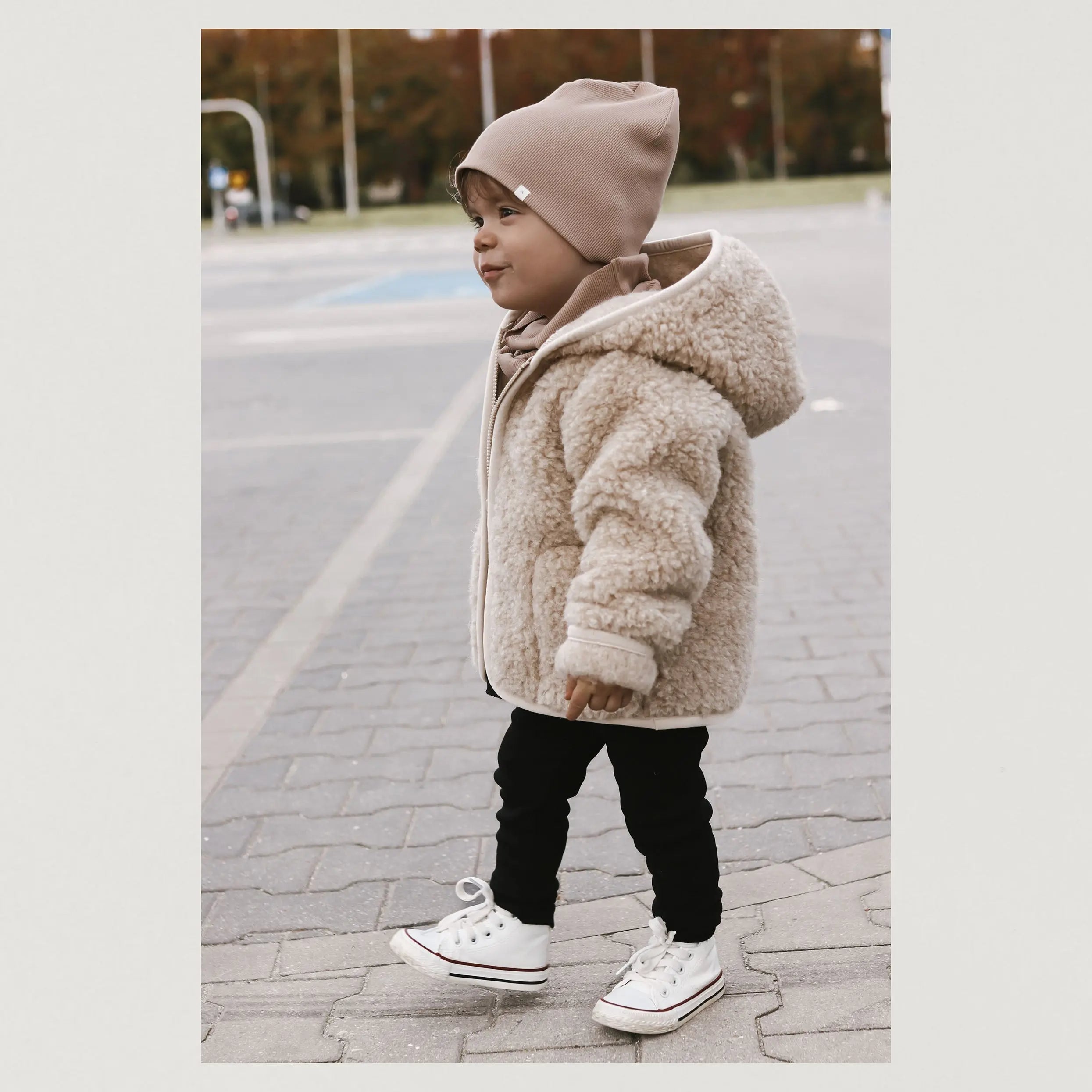 Kapuzen Jacke aus Wolle A Basic Brand