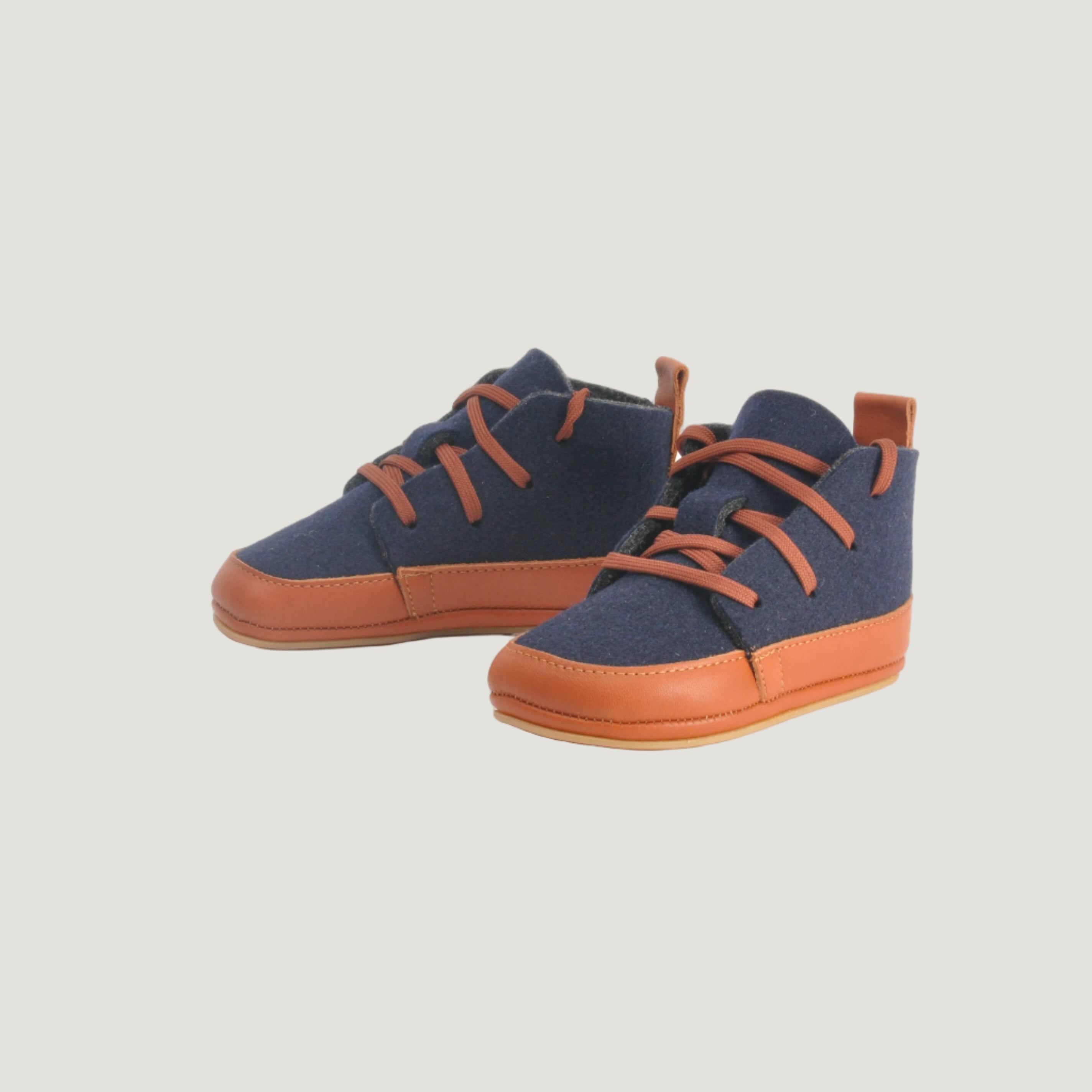 Liebelinge Filzbootie Marine-Cognac