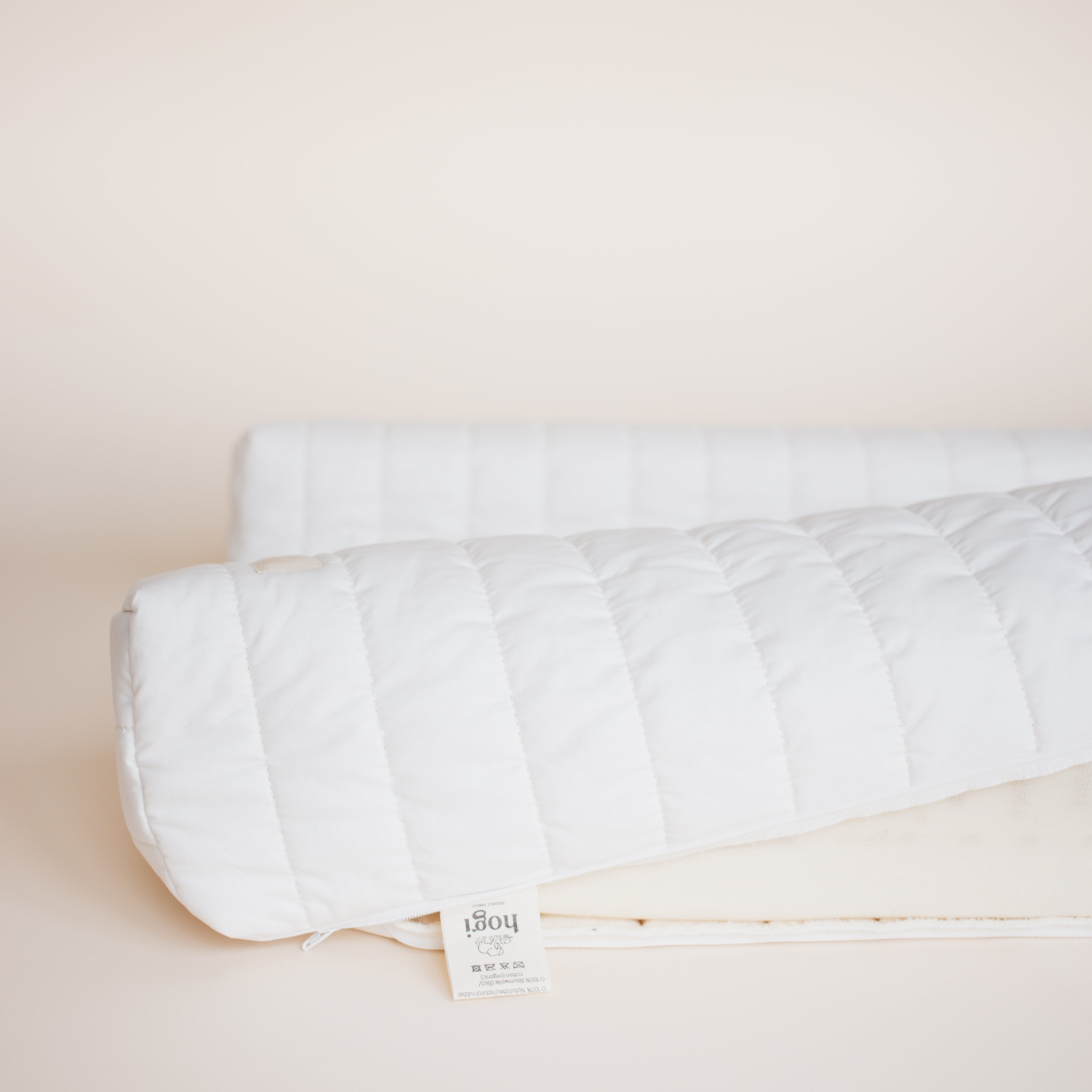 Wickelauflage aus Naturlatex-Kern mit Keil