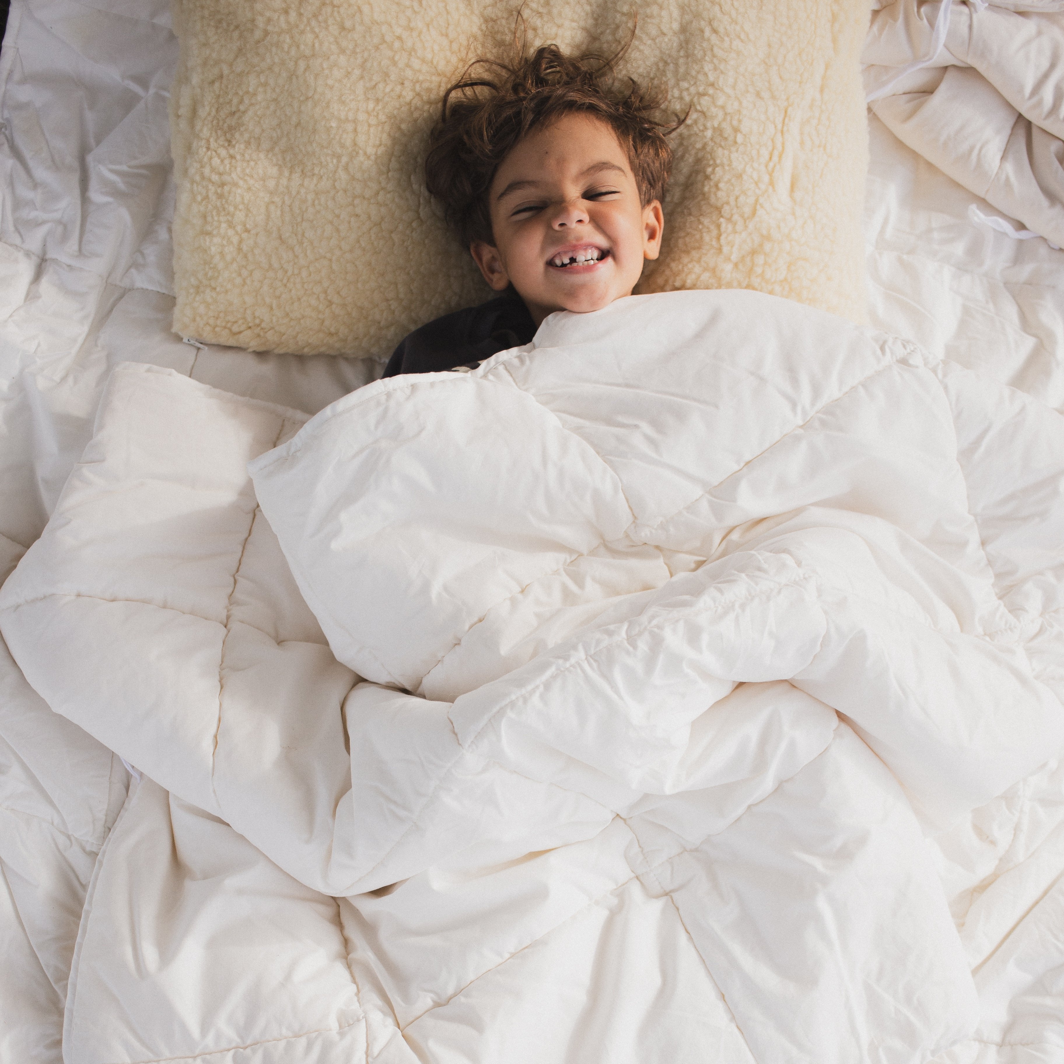 Set aus Bio-Woll-Bettdecke & Bio-Schurwoll-Kopfkissen – murmuntohaft schlafen