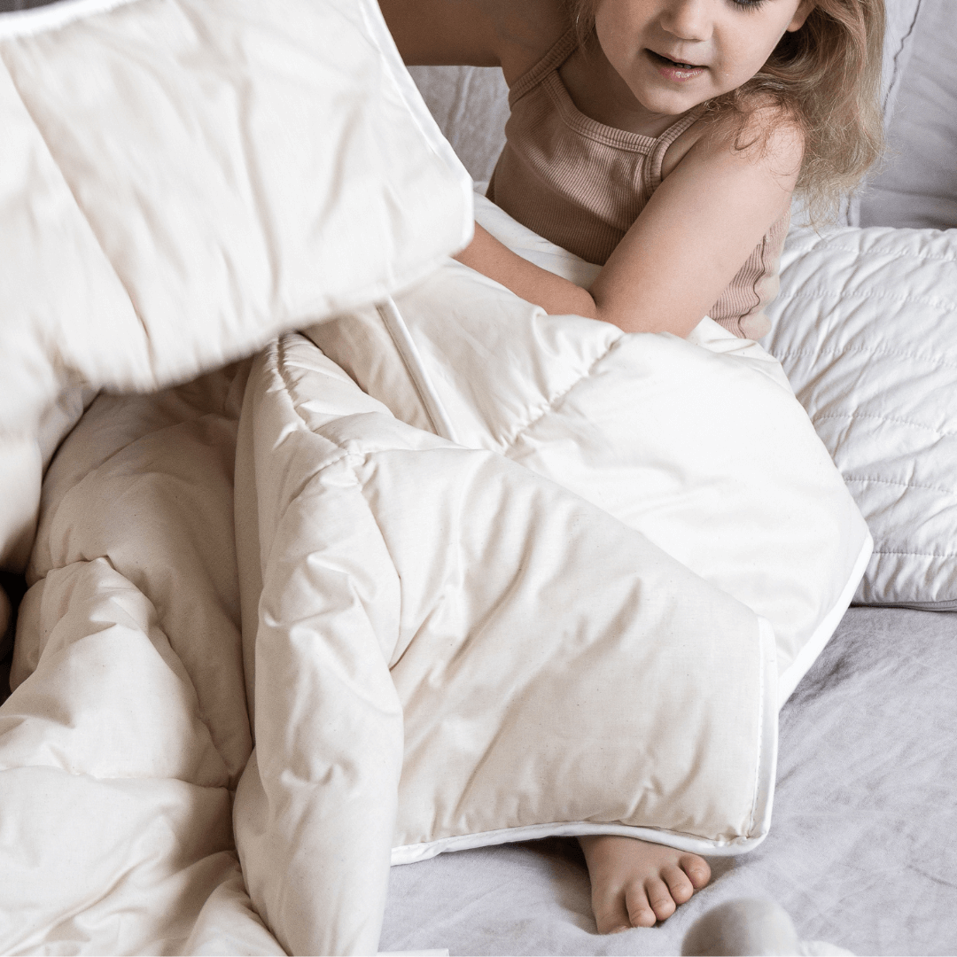 Produktfoto Murmunto Kinderbettdecke aus Schurwolle mit Kind