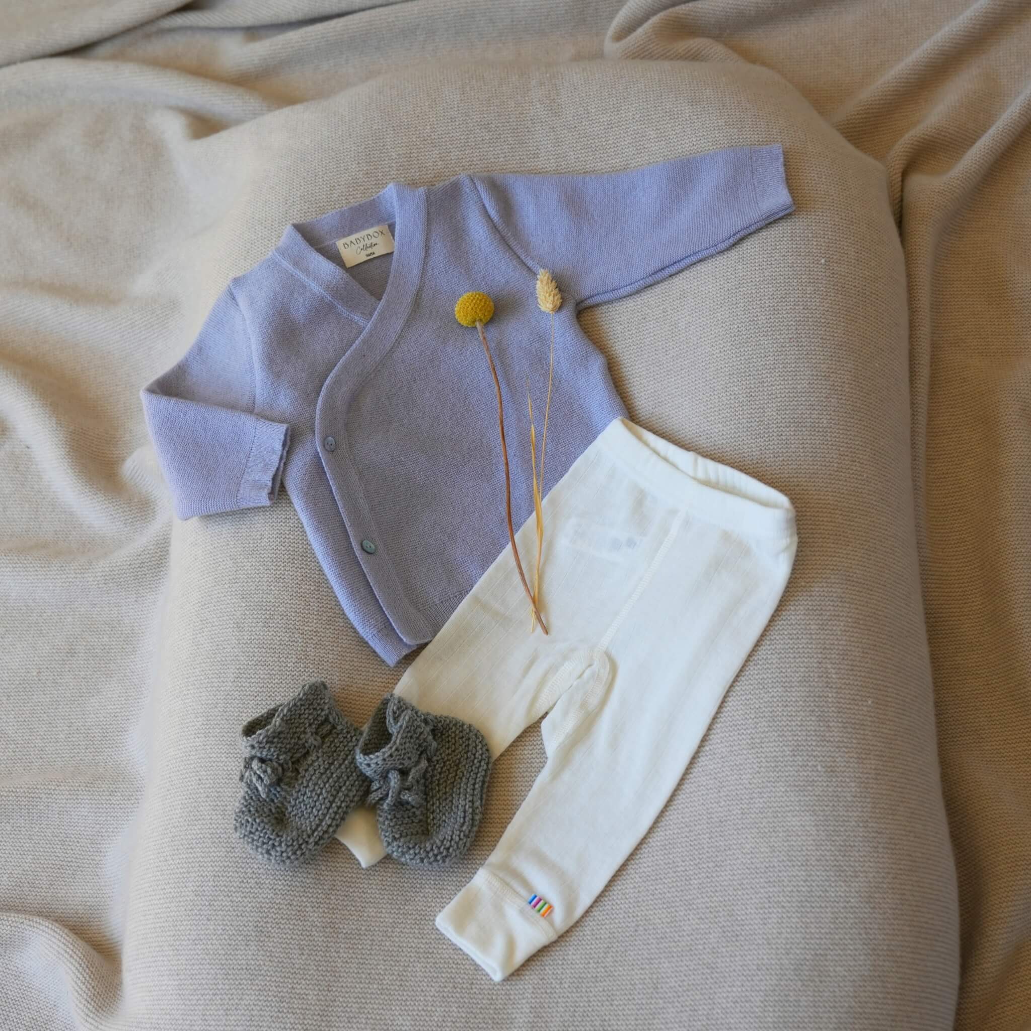 Homecoming-Set aus Wolle – Erstes Outfit für dein Baby