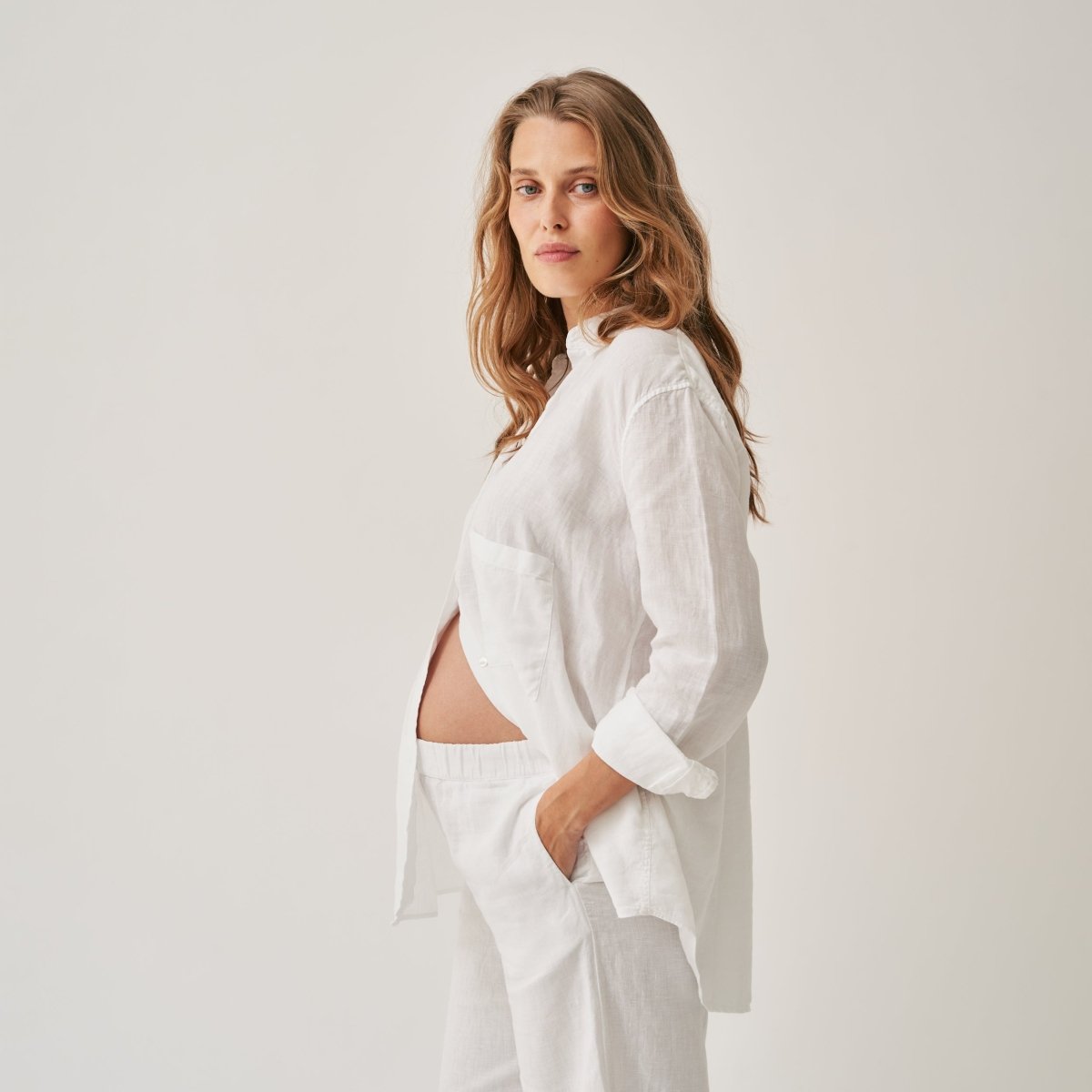 The Oversized Linen Shirt - White