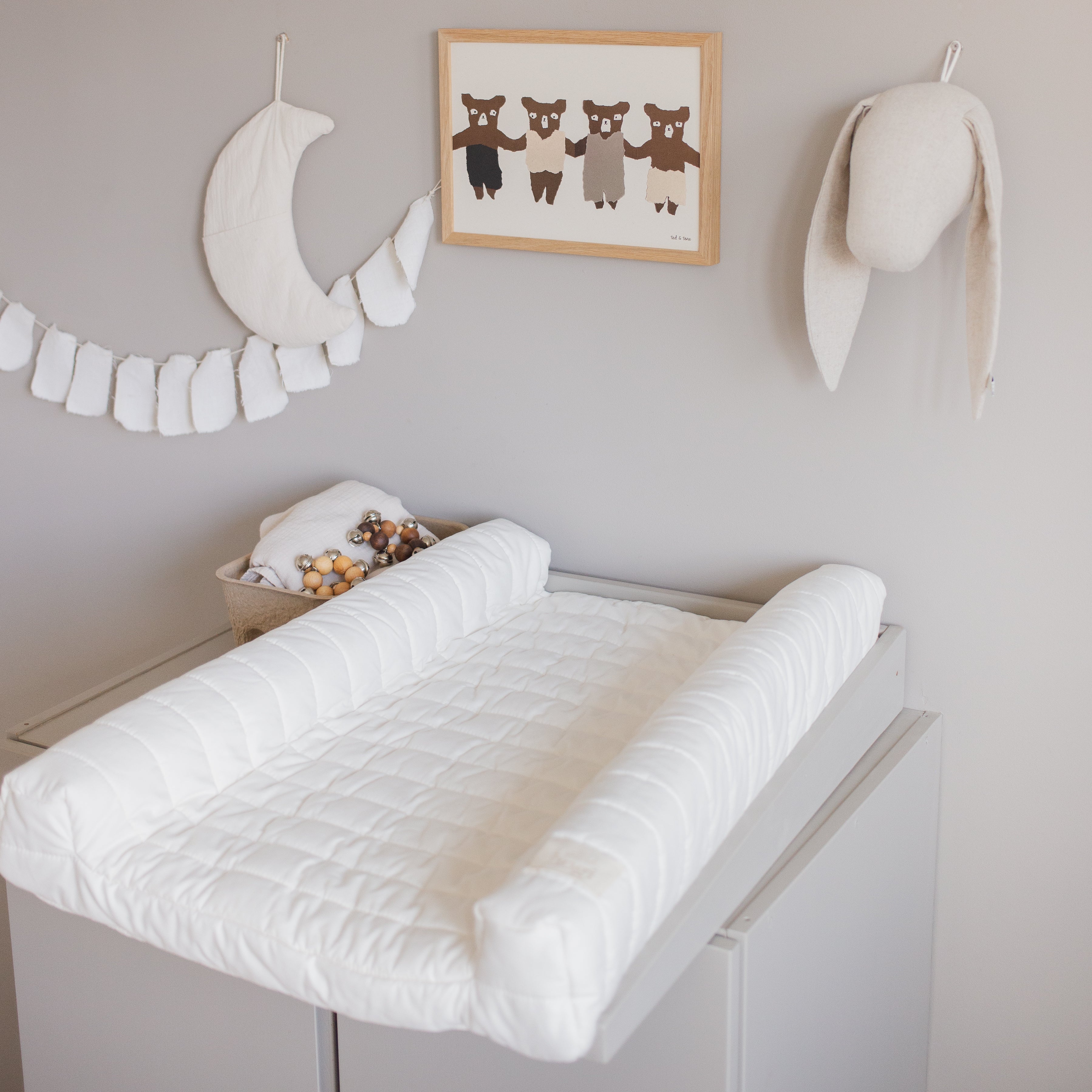 Produktfoto Wickelauflage mit Keil auf Wickelkommode