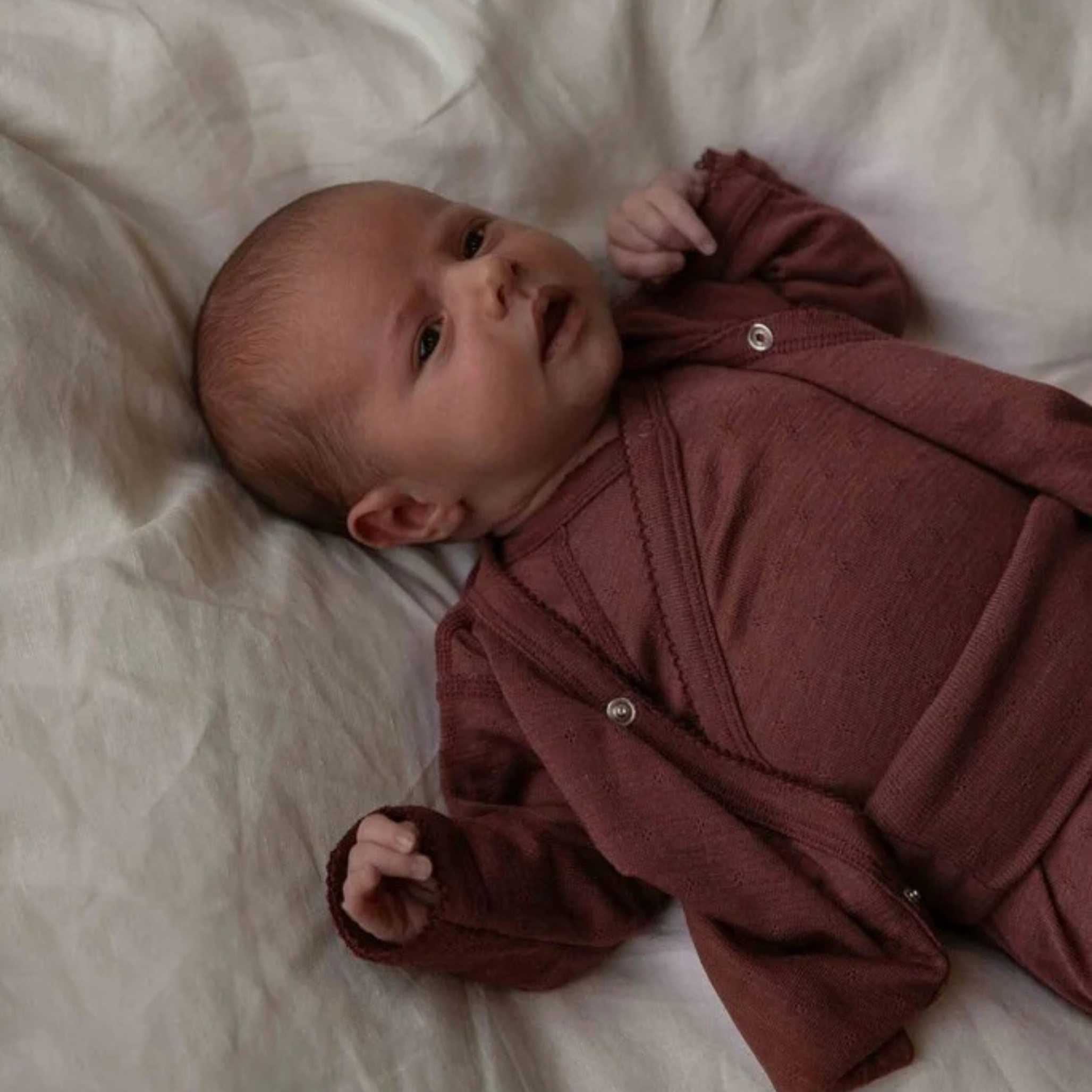 Produktfoto Wickel Cardigan Wolle & Seide henna-dune Knopfleiste