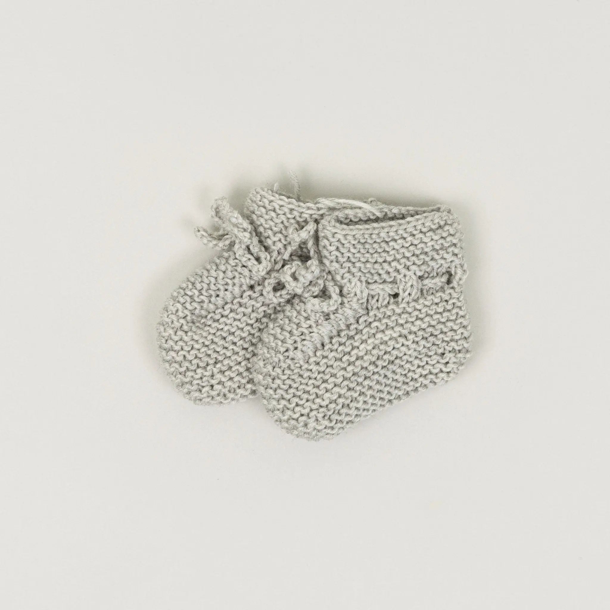 Babybox and Family BabyBox Collection Handmade Strickschuhe aus Wolle - Auslauffarben 56/62 hellgrau-bbh #farbe_56/62 #HIDDEN