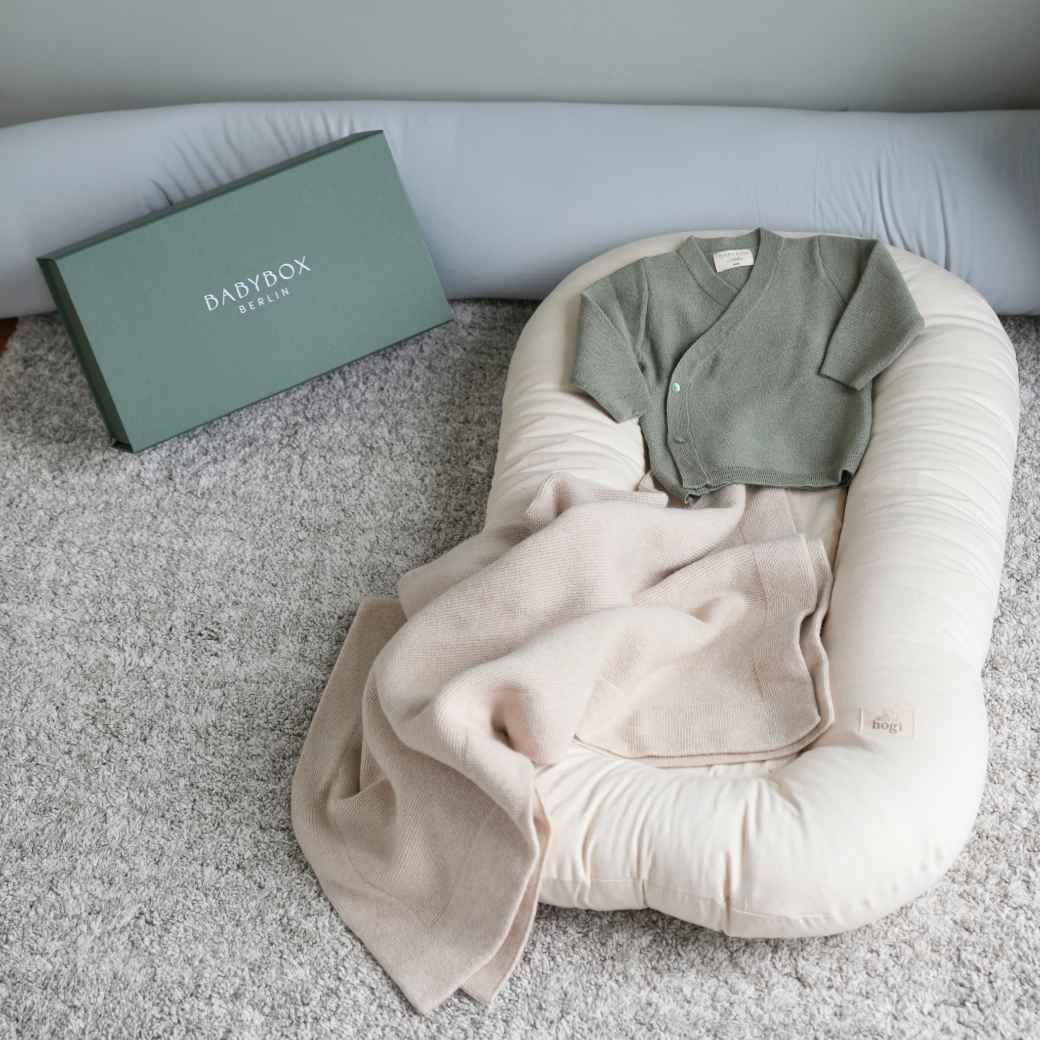 Warm und geborgen - Babybox Schlüttli und Babydecke