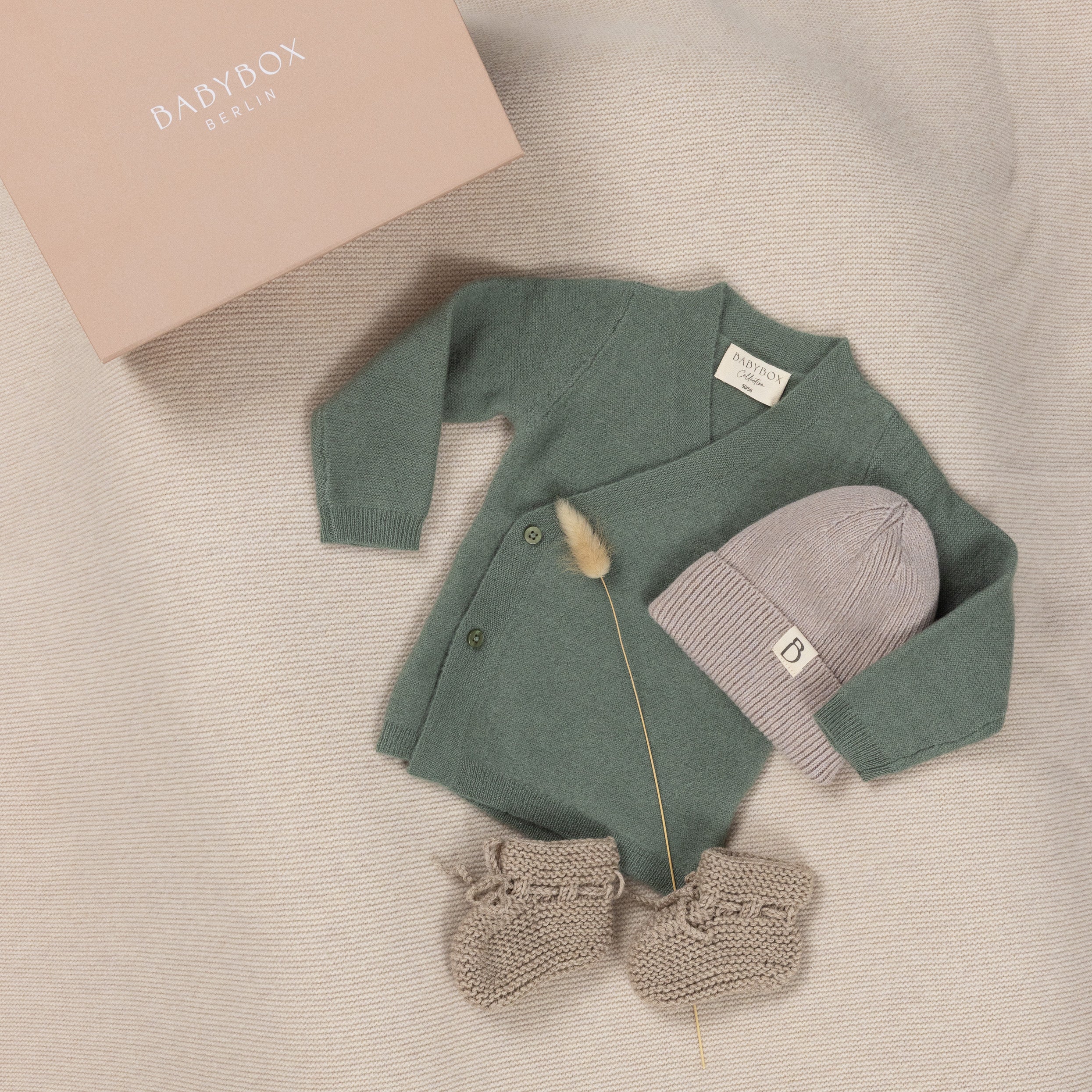 Babybox Gift Set “Merino Favourite Look – Dusty Sage”