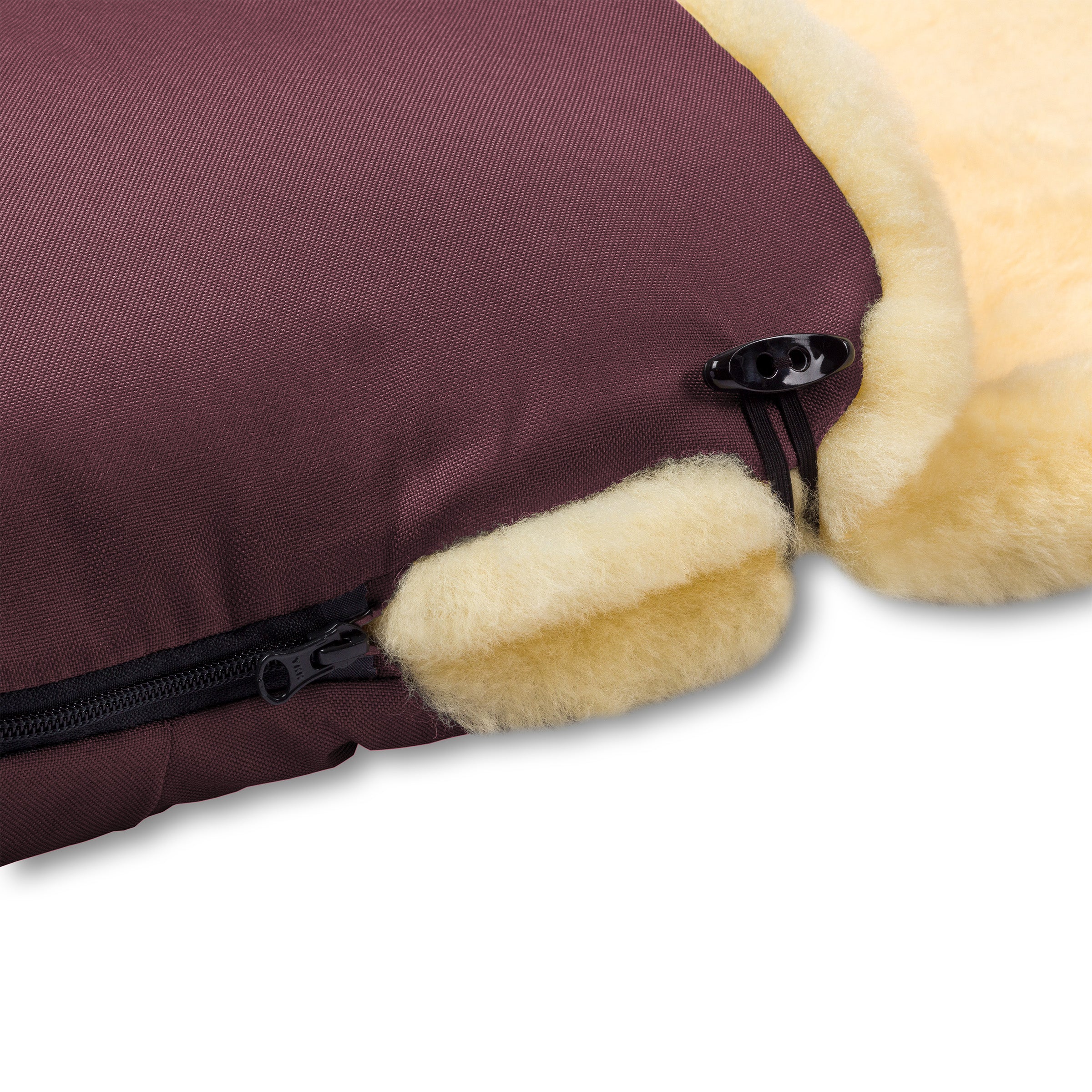 Hofbrucker Lammfell Fußsack Bordeaux