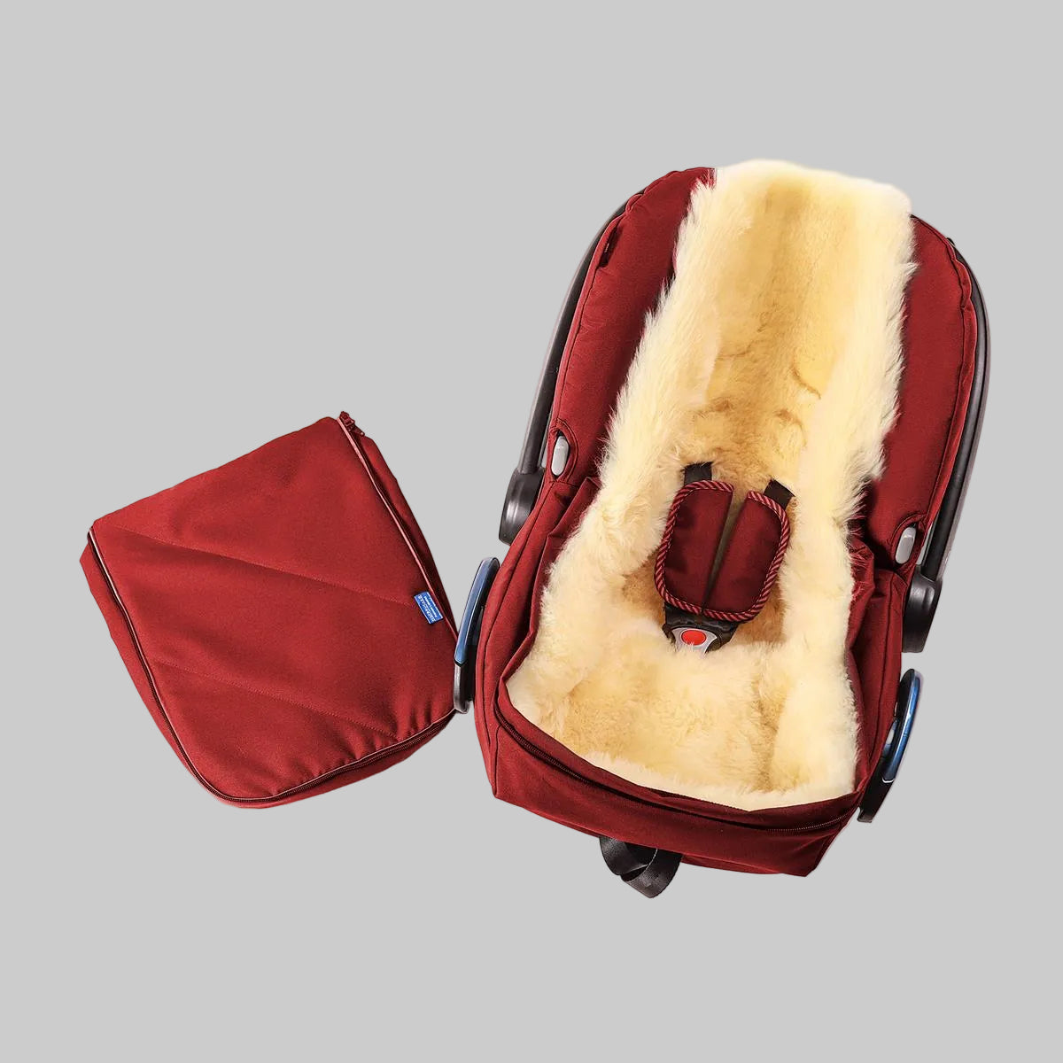 Hofbrucker Lamfell Fusssack für Autoschale rot