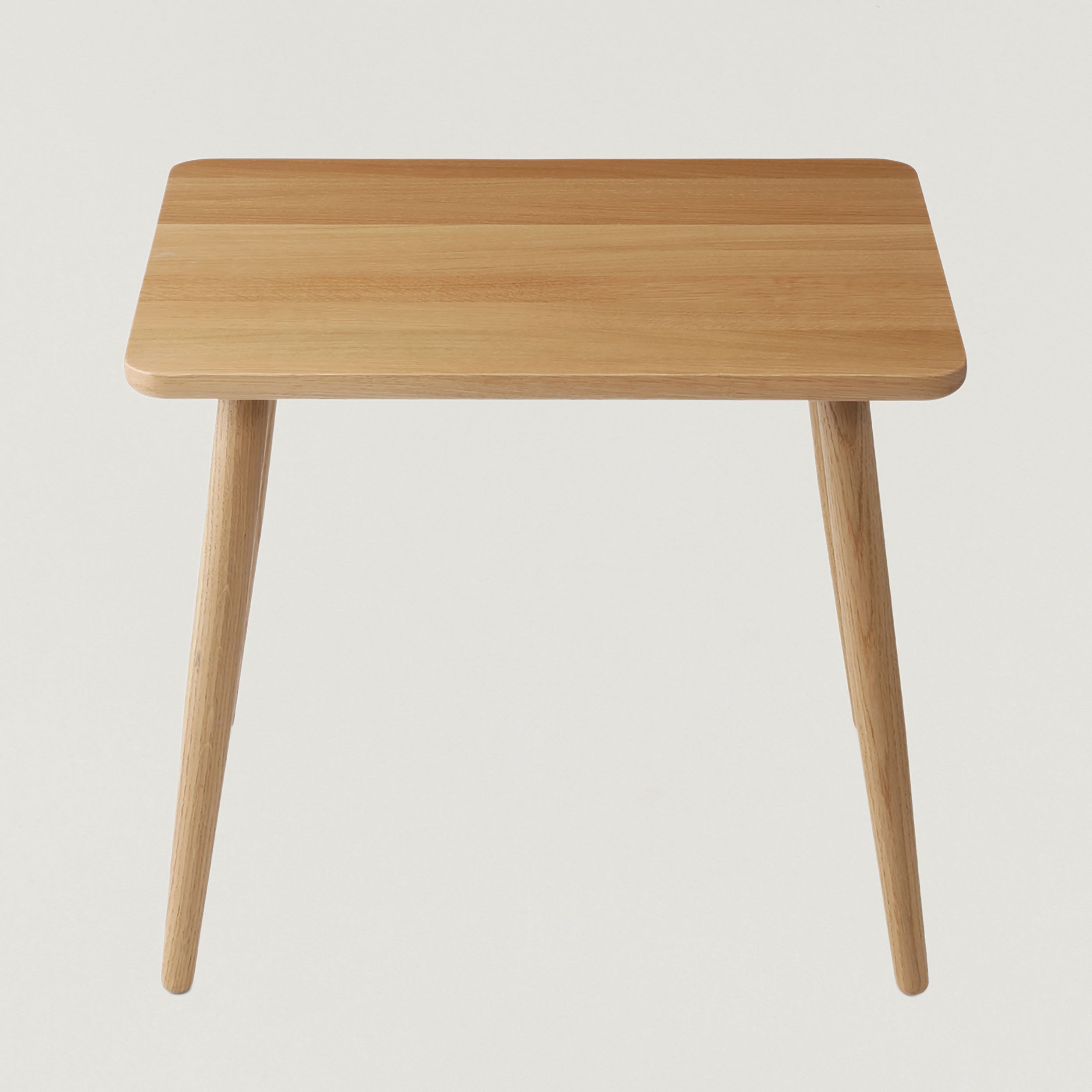 ASTA Kid’s Table – minimalist design for creative childhood moments