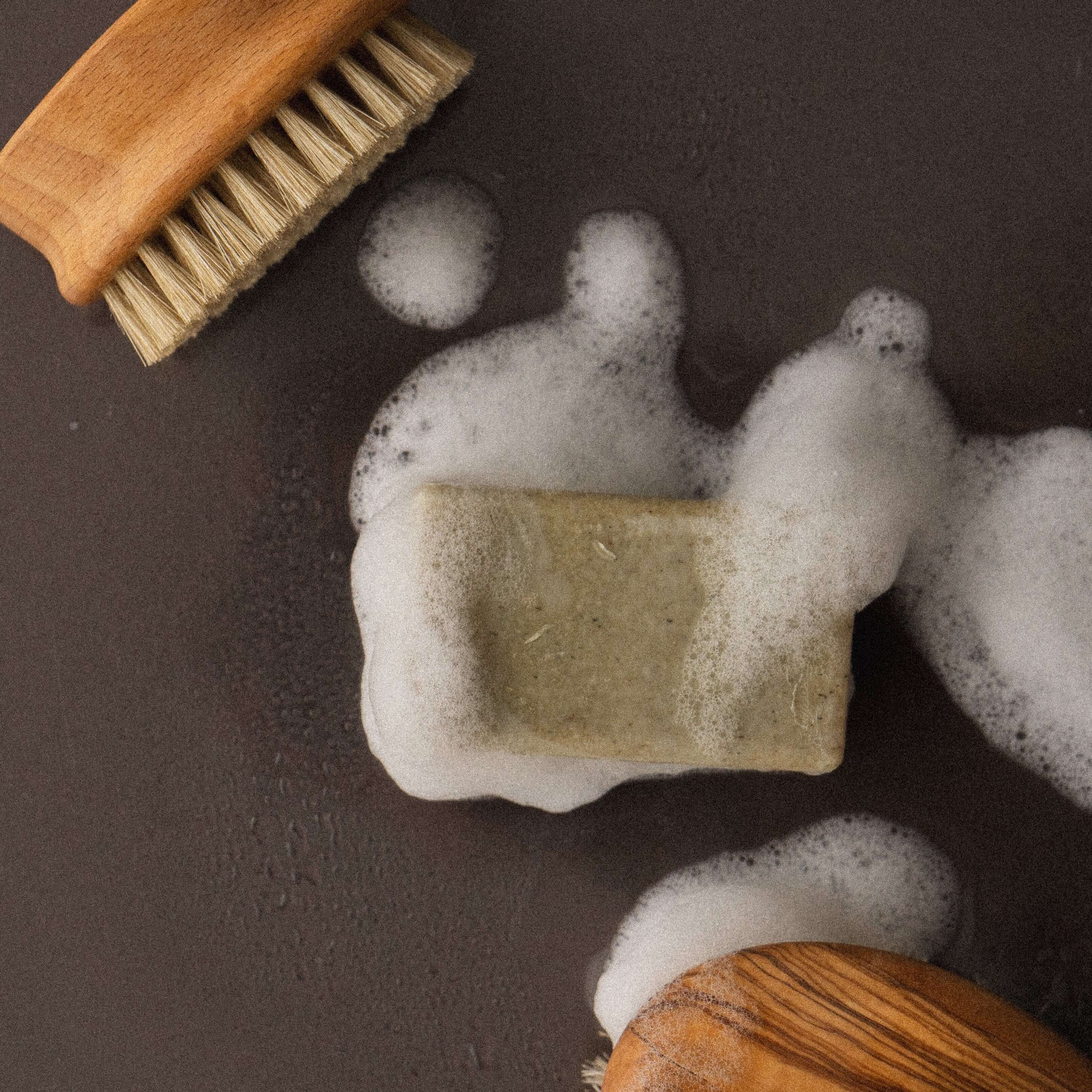 Produktfoto Hogi Seife mit Bürsten